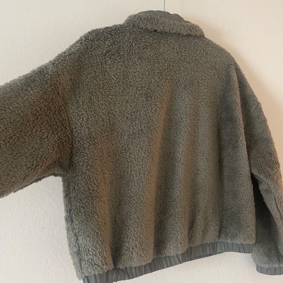Vuori women's Cozy Sherpa Jacket Green Size Medium NWOT - Picture 8 of 14